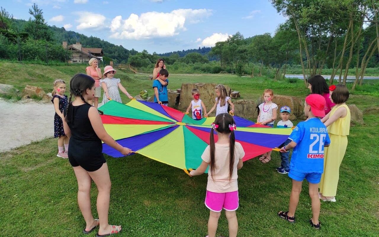 Where to go with children on autumn vacation?